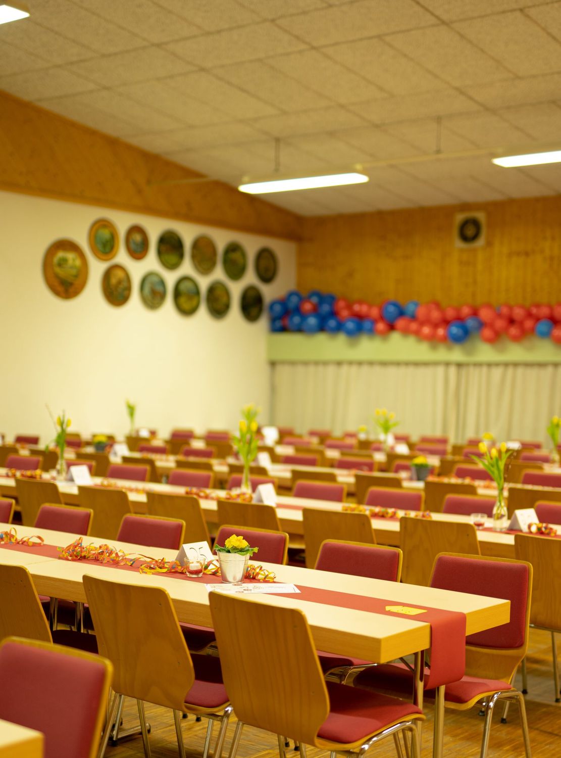 Der geschmückte Saal vor dem Fest